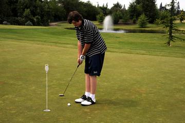 Putting practice at Riverridge Nine