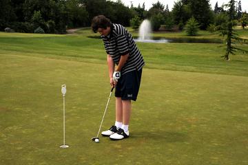 Putting practice at Riverridge Nine
