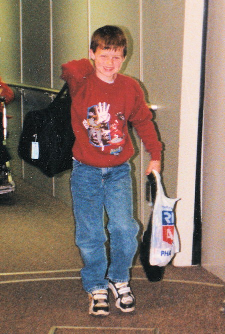 Andrew at Eugene, Oregon airport arriving to visit Vee Andrew at Eugene, Oregon airport arriving to visit Vee